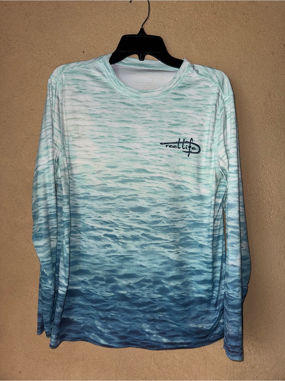 Reel Life Men’s Ombre Blue Long-Sleeve Swim Rash Guard